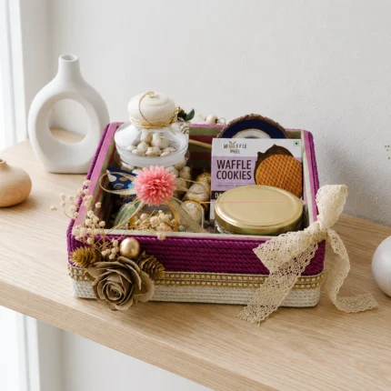 Rakhi Hamper 8x8x3in